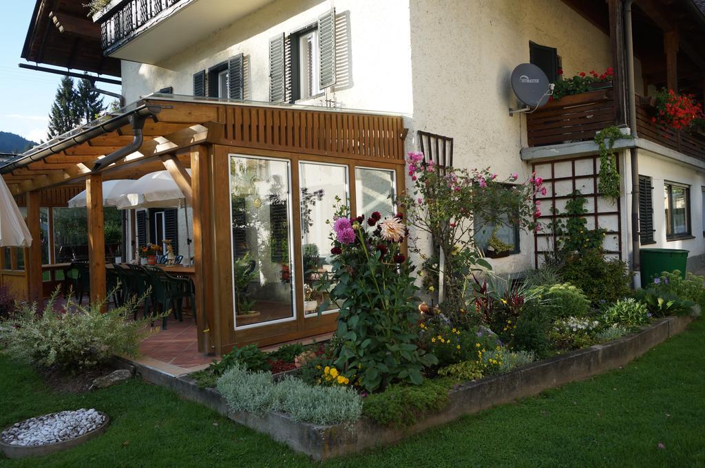 Gaestehaus Rader Weissbriach Exteriör bild